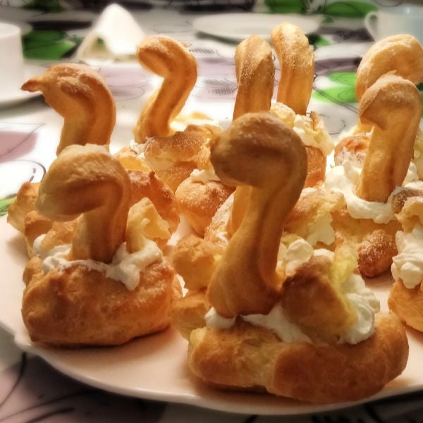 Easy Cream Puff Recipe ~ Oma's Windbeutel