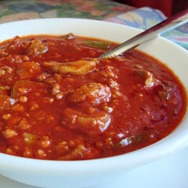 Oma's Slow Cooker Easy Chili Recipe