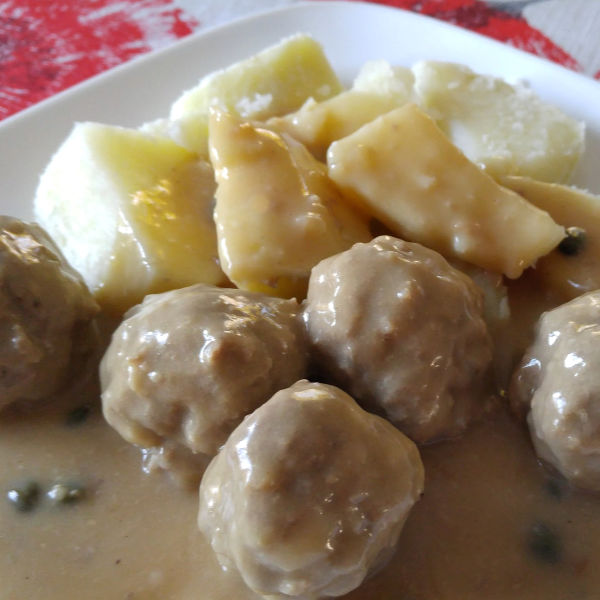 Oma's German Meatballs aka Königsberger Klopse mit Sosse