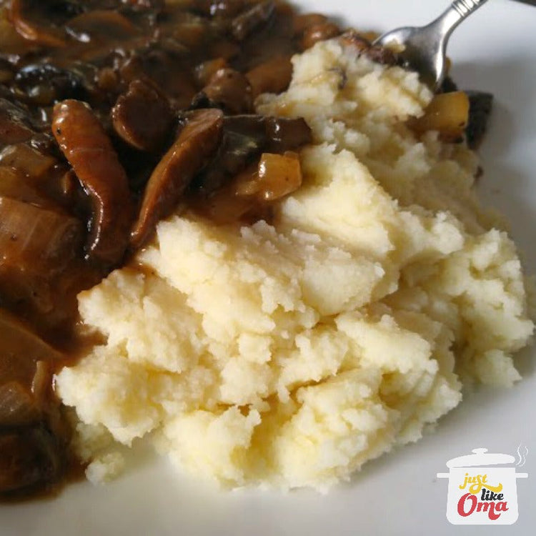 Oma's Himmel und Erde: Apples and Potatoes