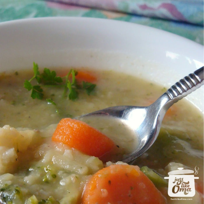 Oma's Easy Homemade Vegetable Soup
