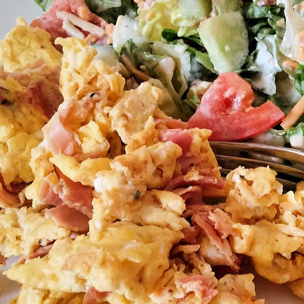 Scrambled Eggs Recipe with Black Forest Ham