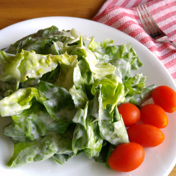 Oma's Lettuce Salad with Sour Cream Dressing