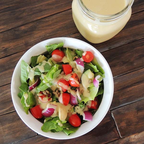 Creamy Hummus Salad Dressing (Hummus-Salatdressing)