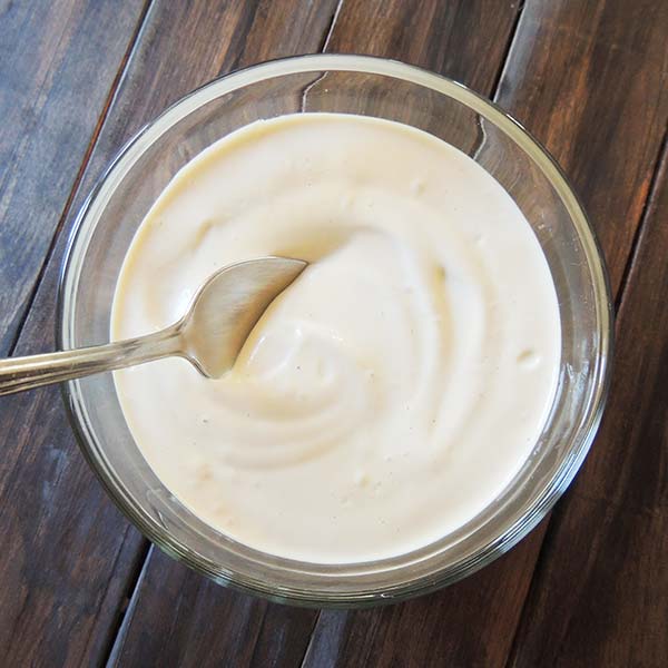 Dairy-Free Sour Cream Recipe (Vegane Sauerrahm)