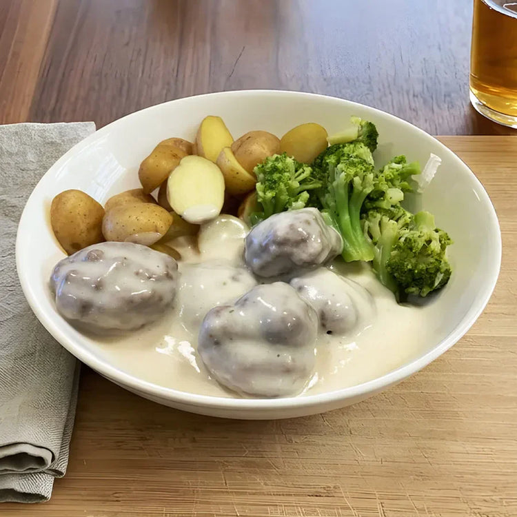 Vegan Meatballs with Sauce (Vegane Seitan Königsberger Klopse)